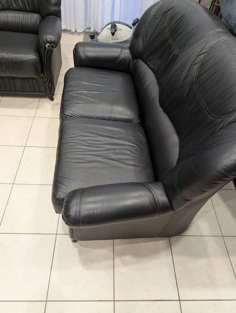 Black Leather Sofa Set image indicator(3)
