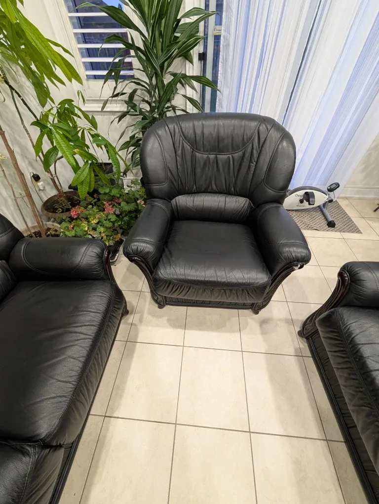 Black Leather Sofa Set image indicator(4)