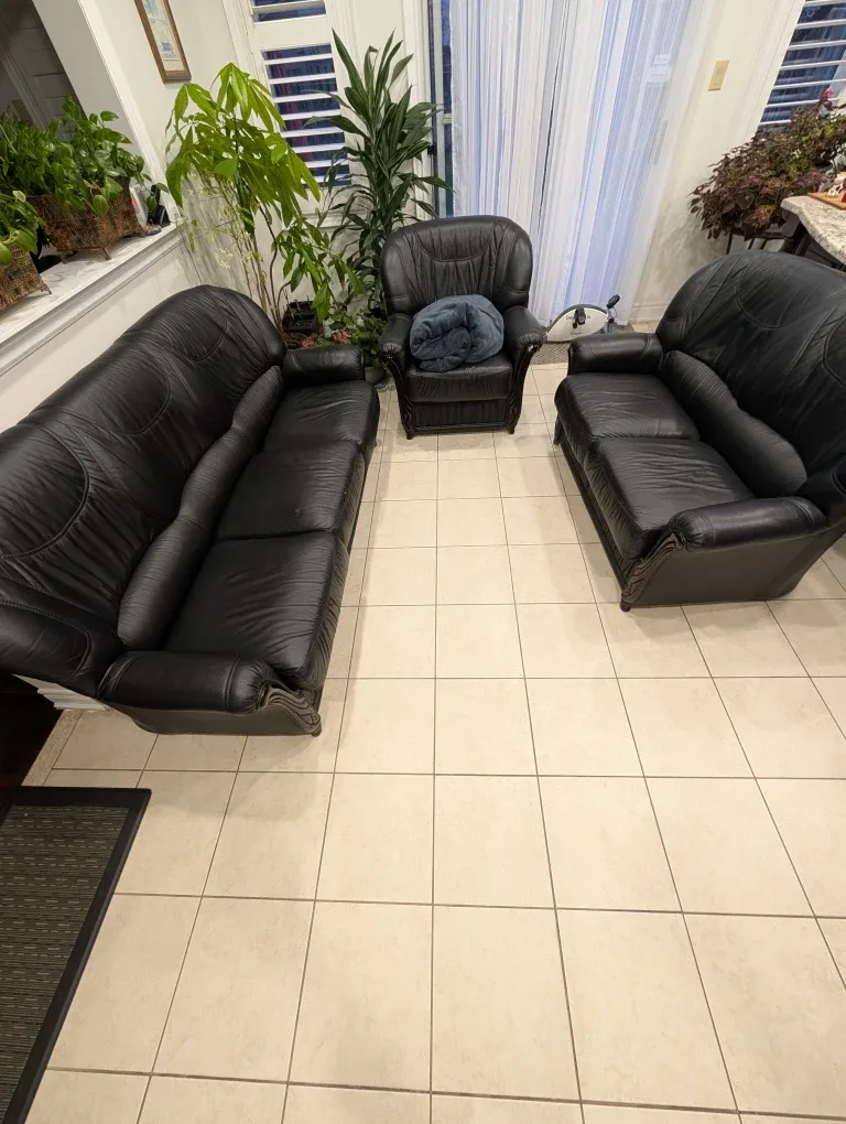 Black Leather Sofa Set image indicator(6)