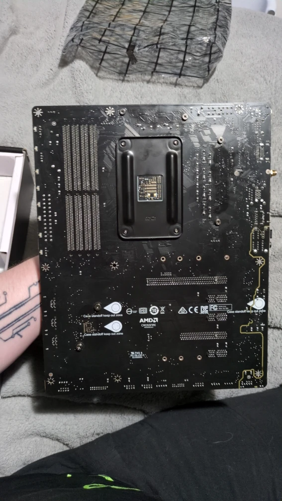 msi b450 gaming pro carbon max wifi desktop motherboard - photo 2