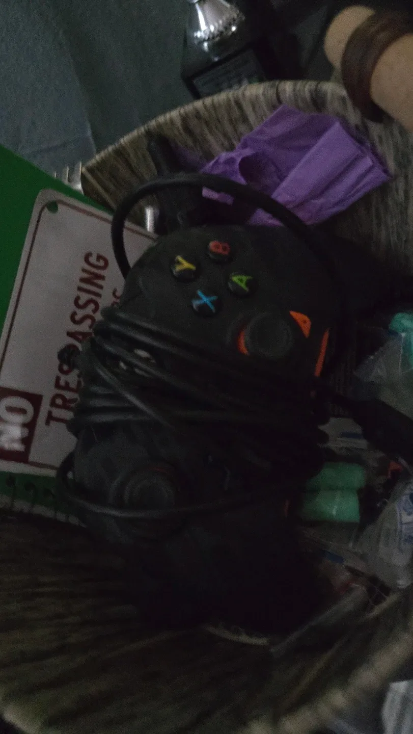 Wired Xbox Controller thumbnail