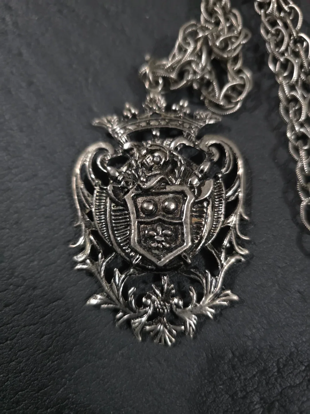 Vintage Coro Heraldic Coat of Arms Silver Tone Pendant Necklace image indicator(2)