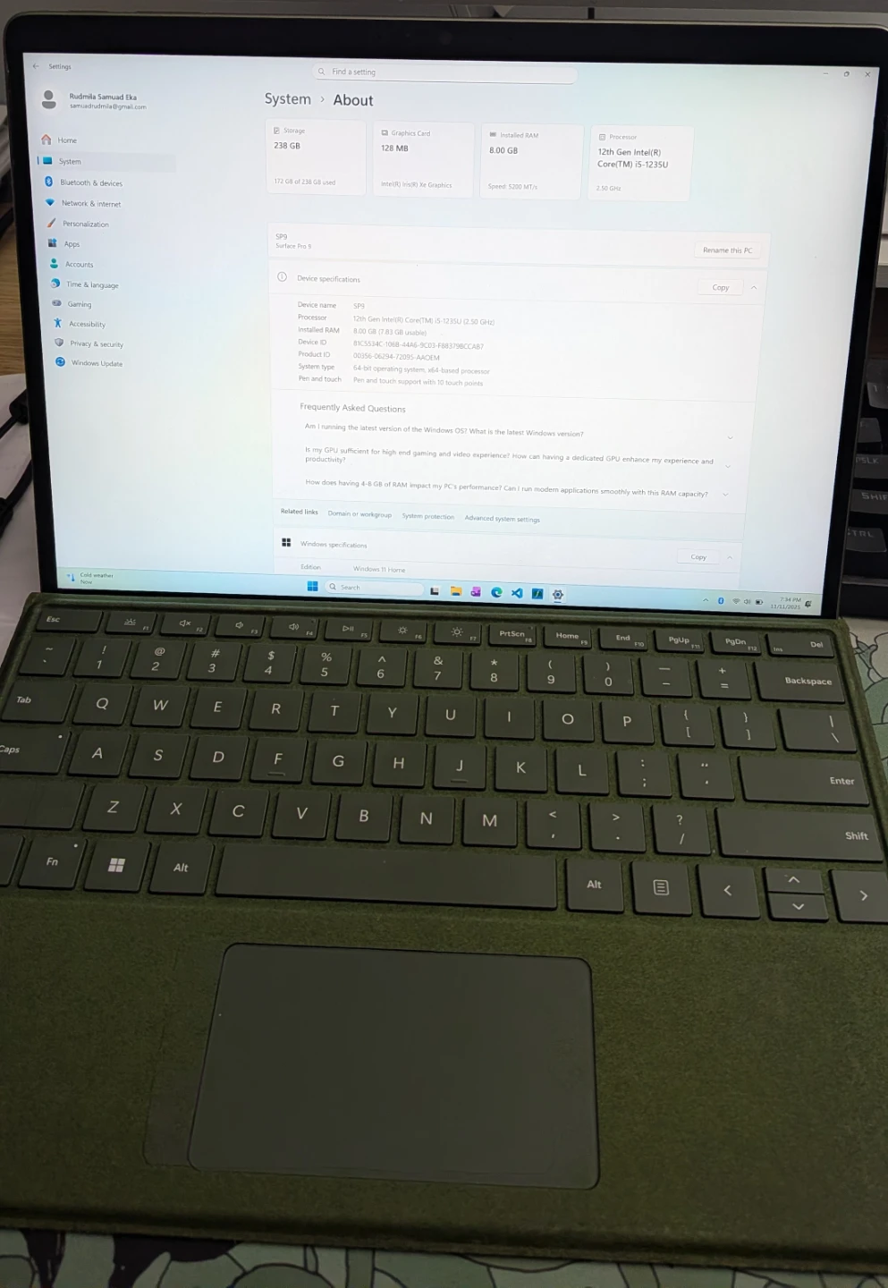 Microsoft Surface Pro 9 - 256GB SSD, 8GB RAM