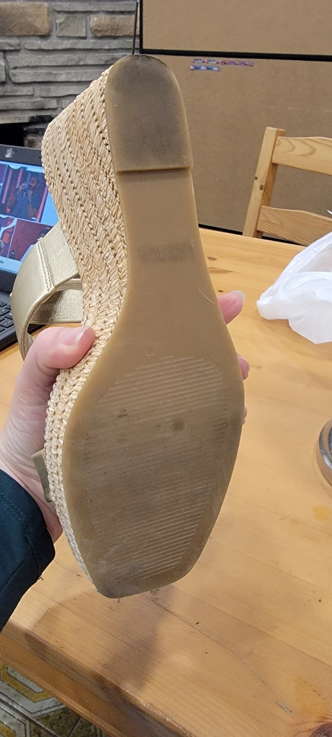 Steve Madden Gold Wedge Sandals - Size 8.5 🥕🥕🥕🥕 - photo 4