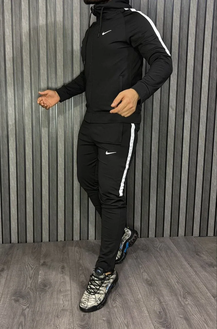 Nike Black Tracksuit size s,m,l,xl