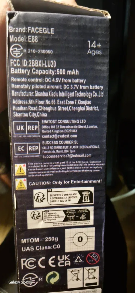 FACEGLE E88 Drone - Like New! image indicator(3)