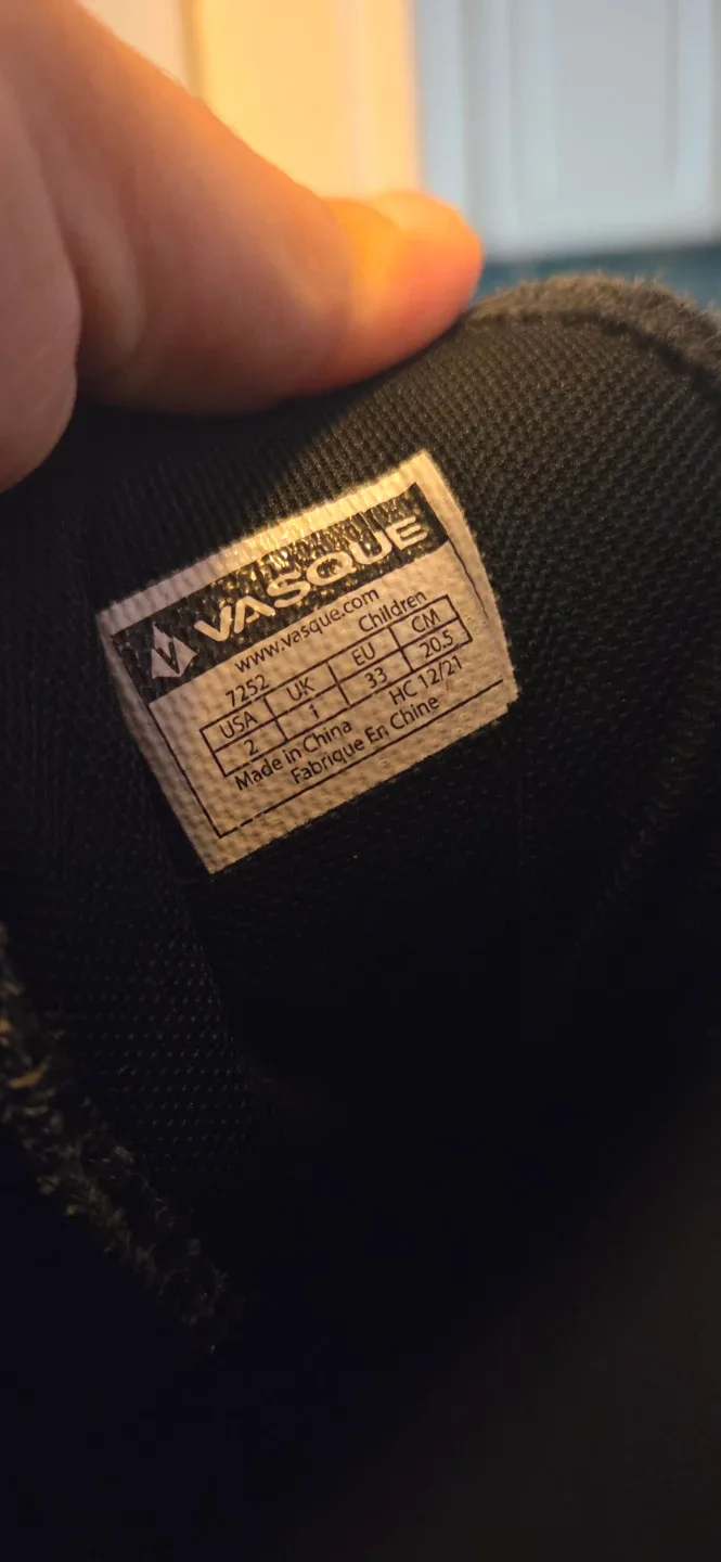 Kids / Vasque  Boots - Size USA 2 image indicator(2)