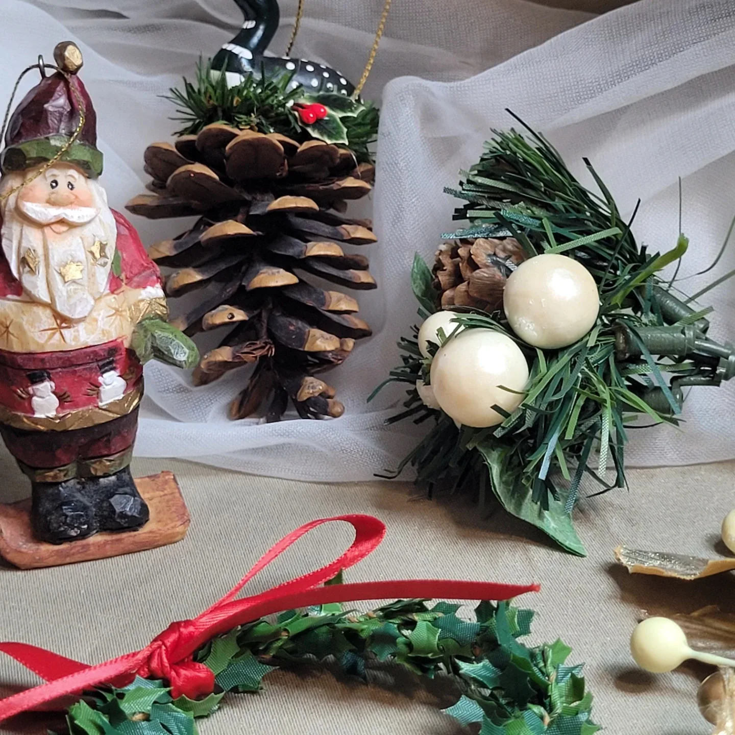 Mix Misc lot of 10 Holiday Christmas Ornaments Decoration image indicator(8)