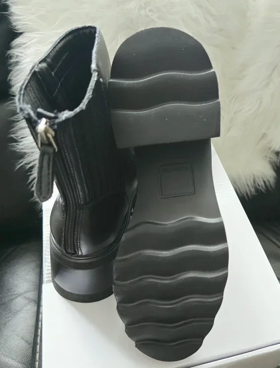 Brand new Dolce Vita Women leather boots for sale $69 image indicator(9)