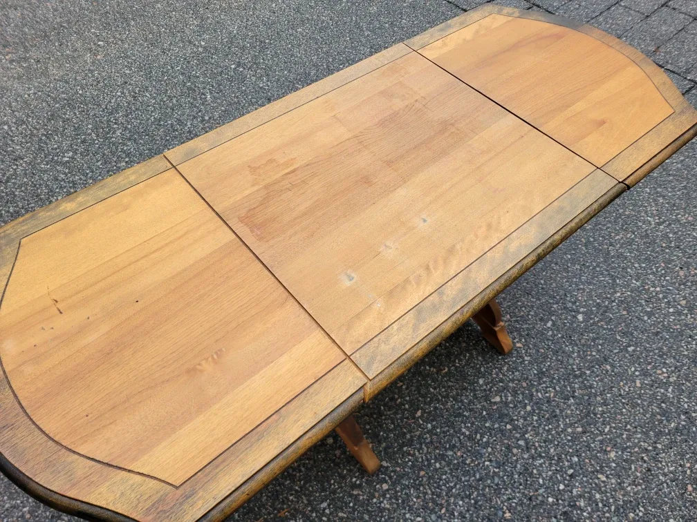 Very Nice, Very Vintage Wooden Drop Leaf Coffee Table. image indicator(7)