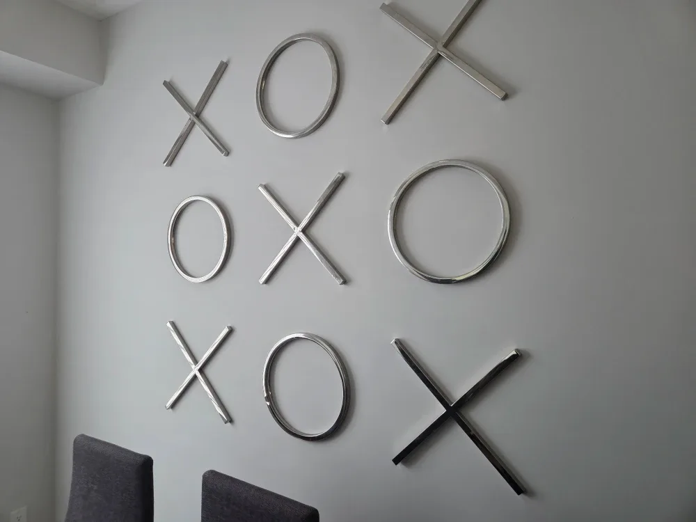 XOXO Chrome wall decor