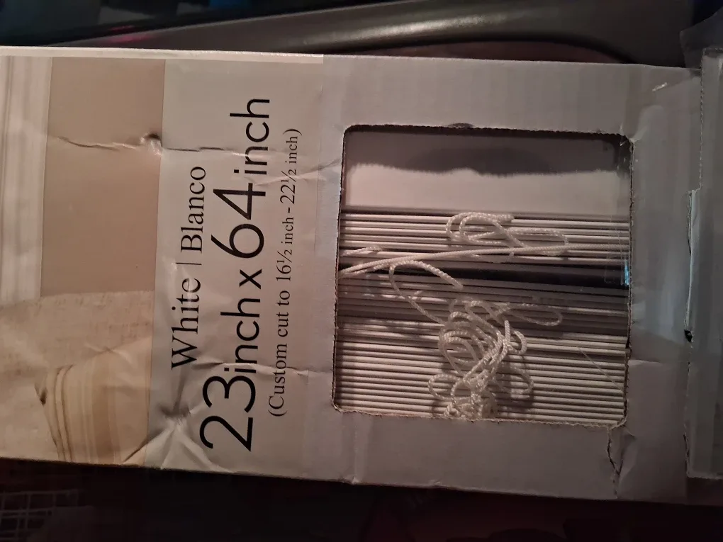 2.5 inch Premium Faux Wood Blinds - White image indicator(2)