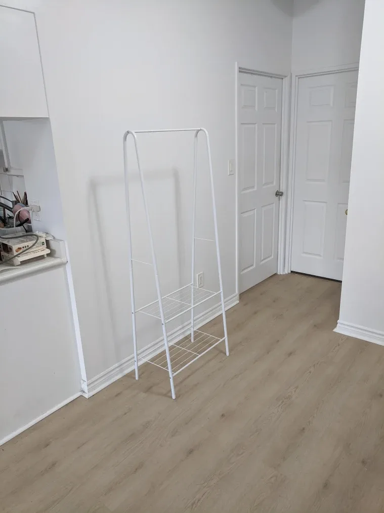 White Metal Garment Rack image indicator(3)