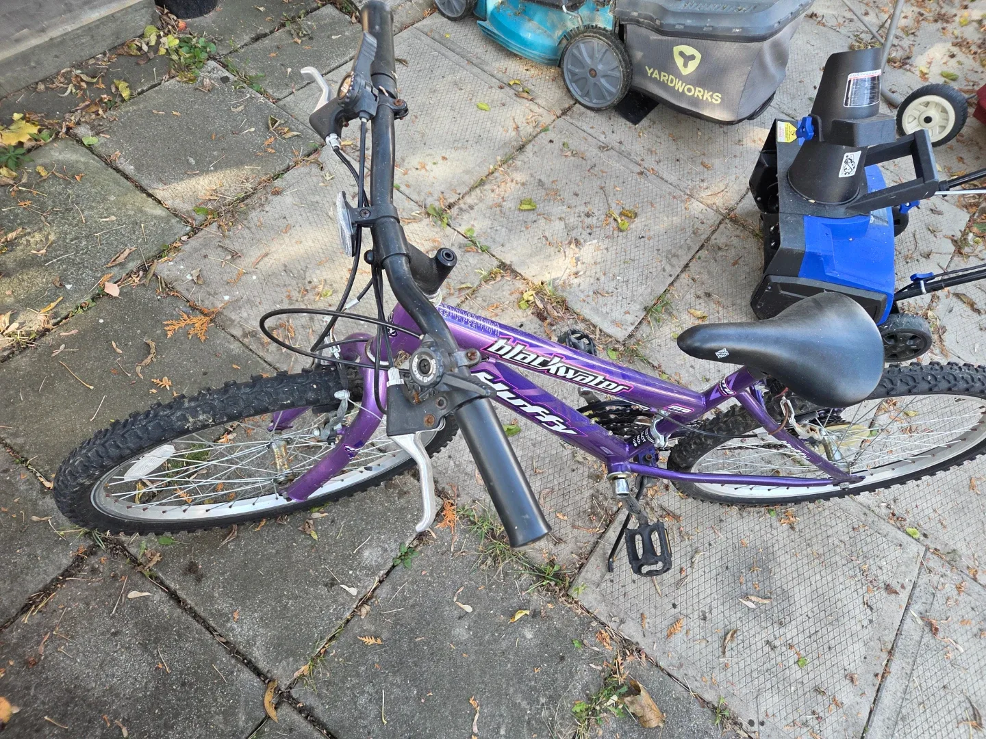 Huffy Blackwater 24" Purple Mountain Bike image indicator(4)