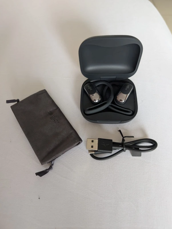 Wireless Earbuds - photo 2