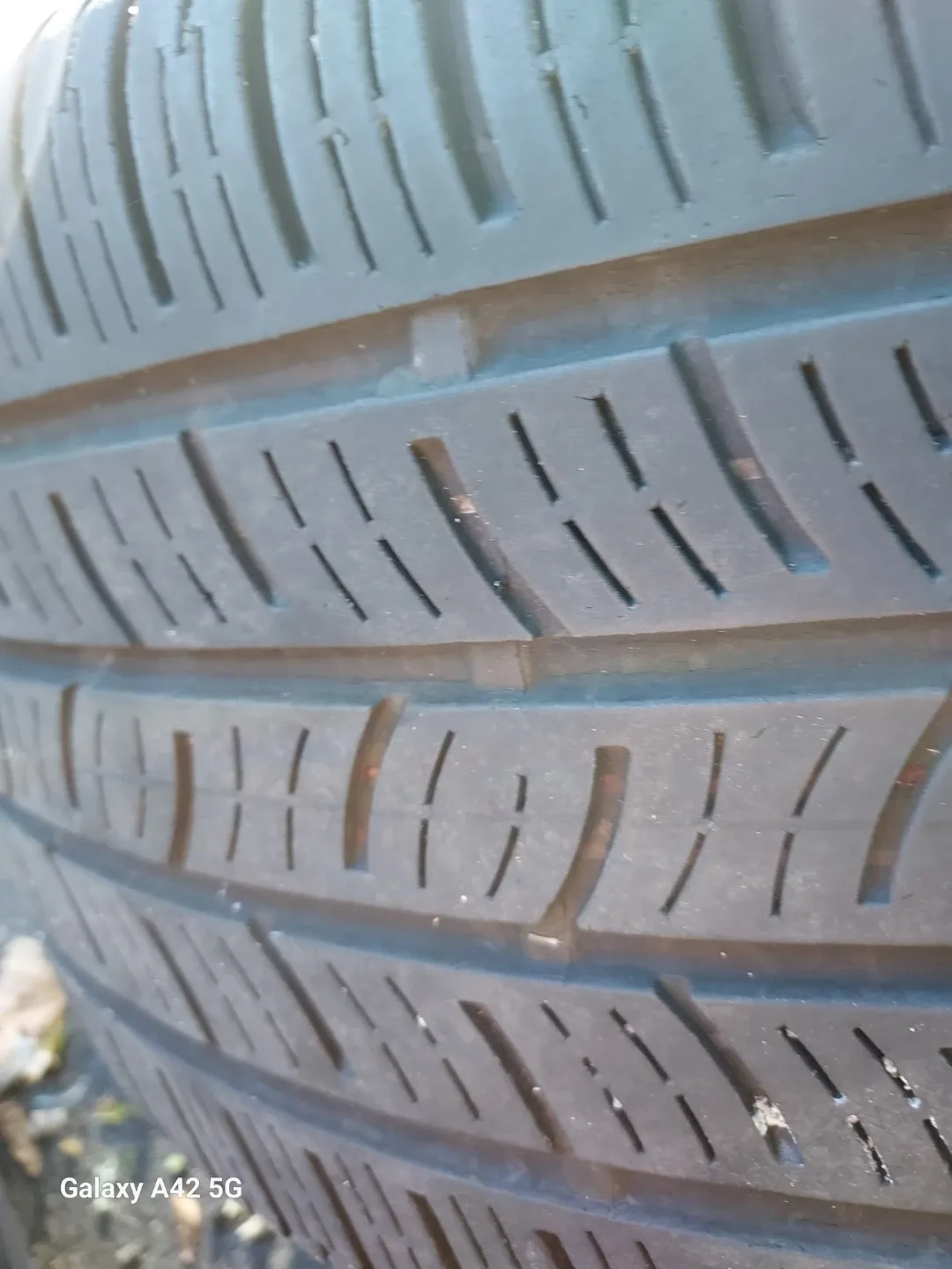 Continental ContiProContact 255/40R19 Tire image indicator(6)