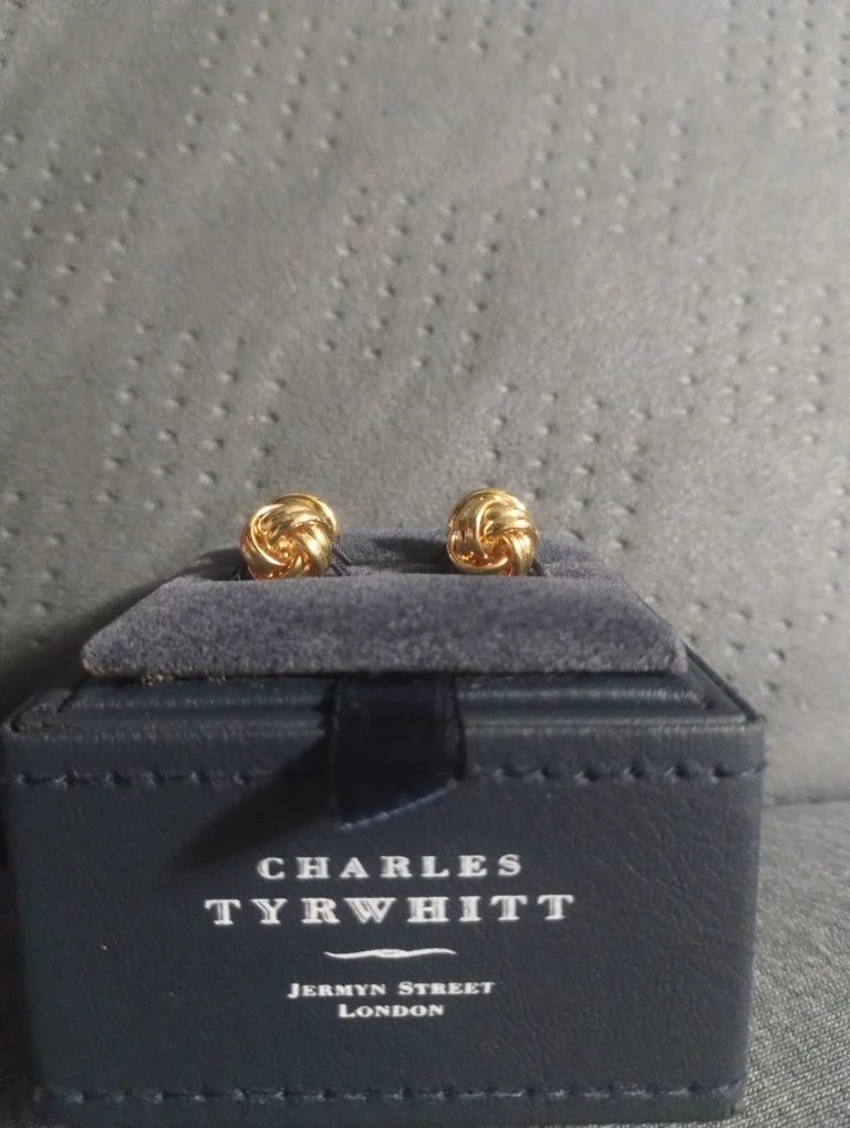 Charles Tyrwhitt Gold Knot Cufflinks