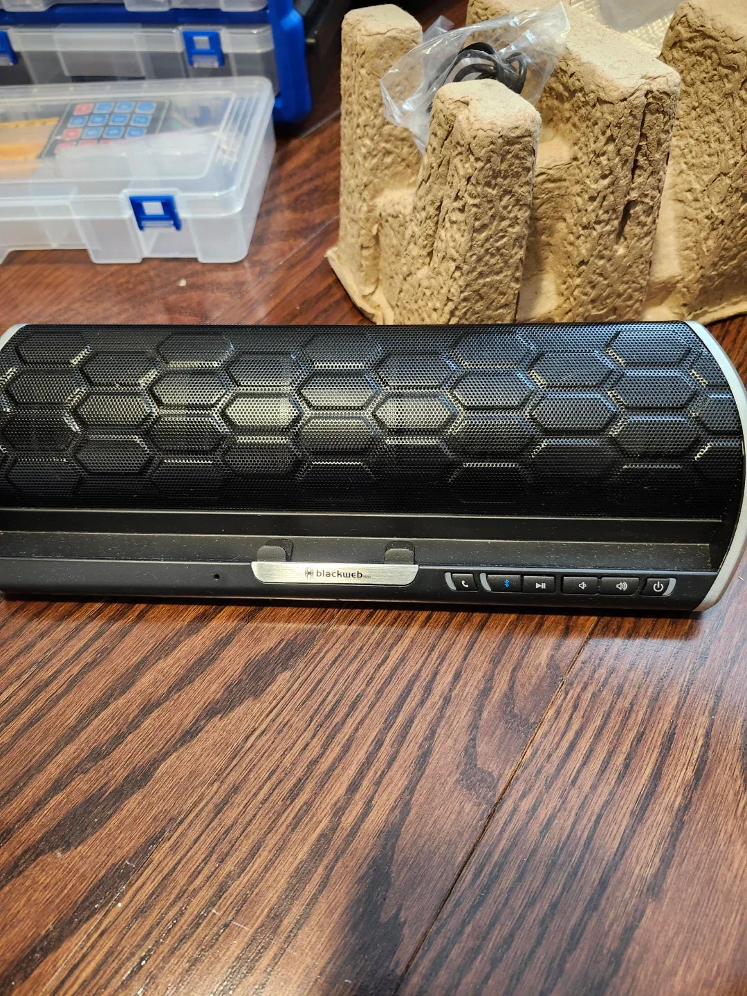 Blackweb Soundwave Portable Wireless Speaker image indicator(2)