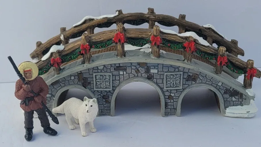 Winter Bridge Figurine with Hunter & Fox image indicator(2)