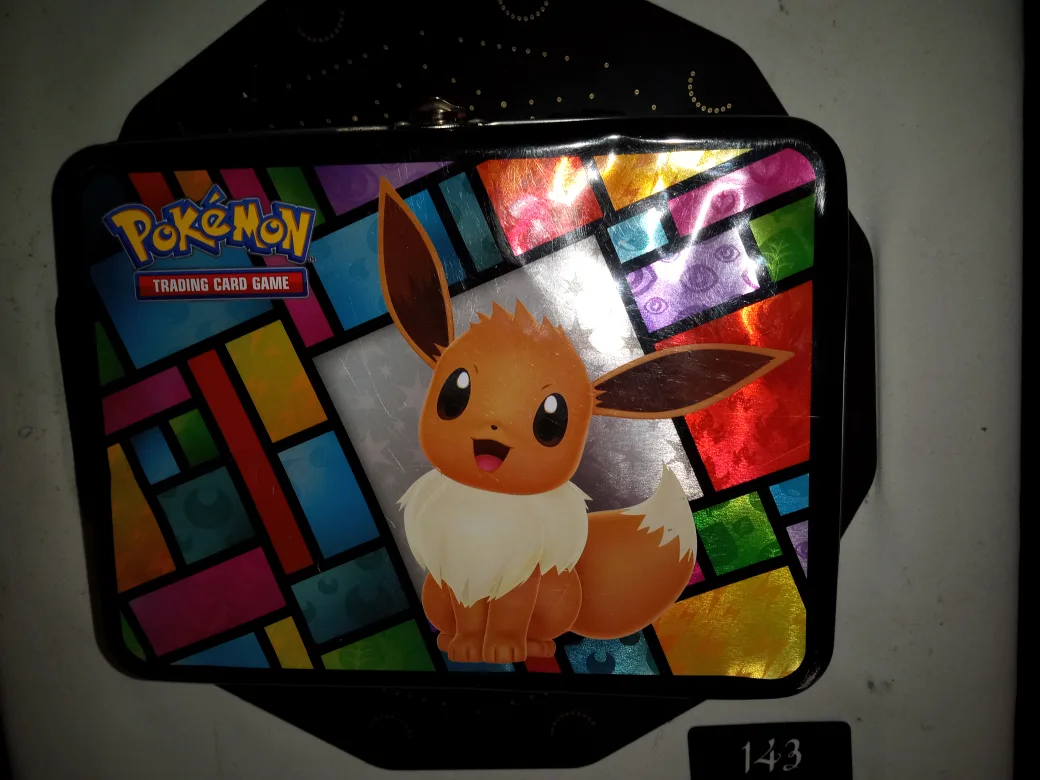 Pokémon Trading Card Game Tin with Cards image indicator(3)