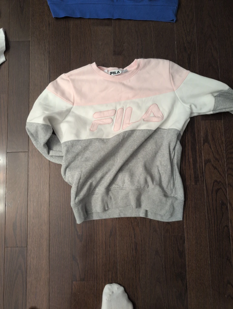 Nike & Fila T-Shirts & Sweatshirt Bundle - photo 5