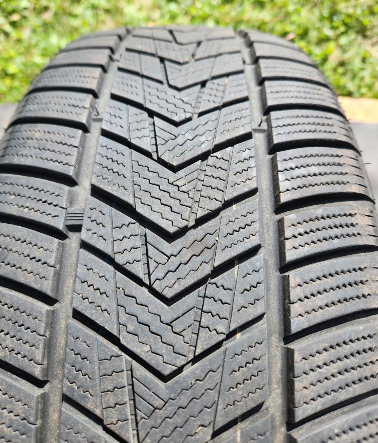 Tracmax S330 Winter Tire 215/45R18 - photo 5