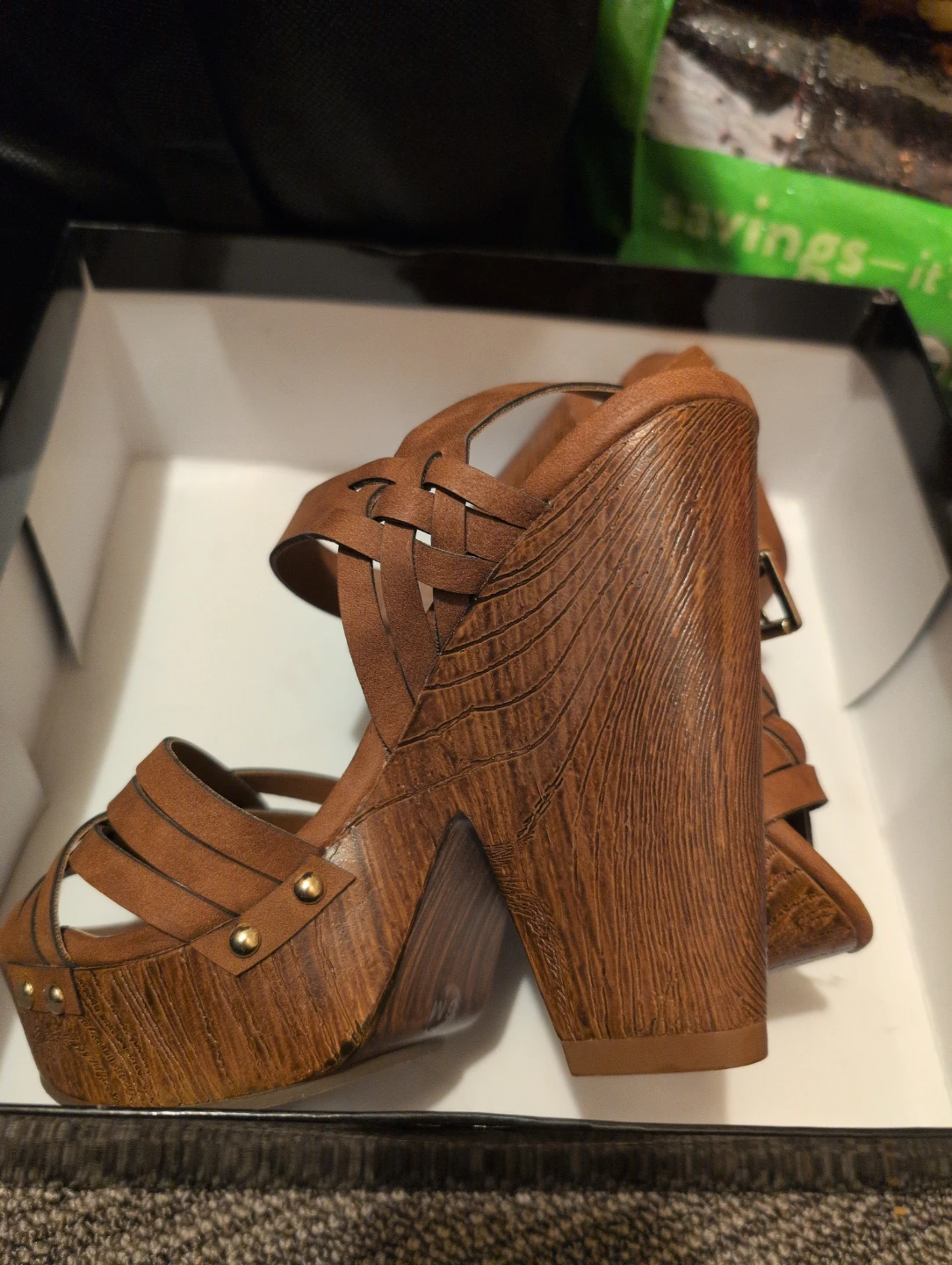 Guess Brown Heels - Size 6 - photo 3