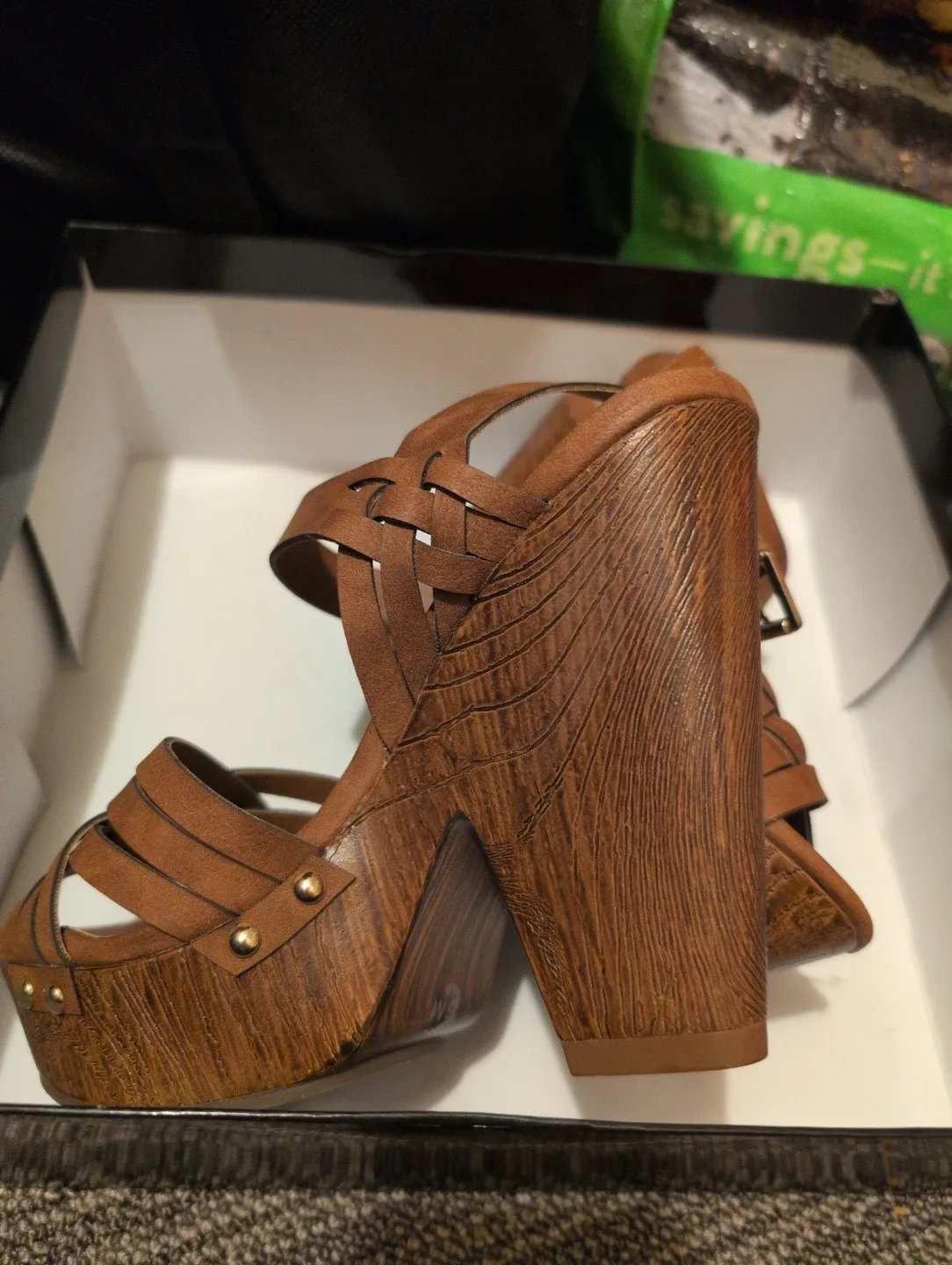Guess Brown Heels - Size 6 image indicator(3)