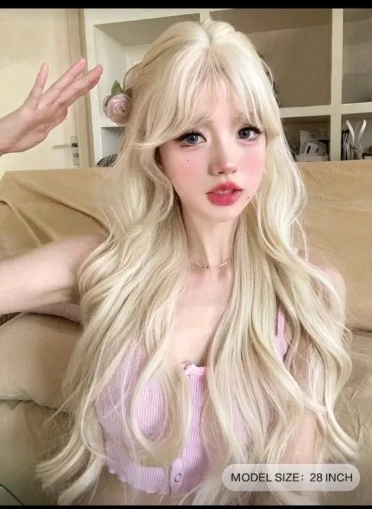 Blonde Wig - 28 Inch image indicator(5)