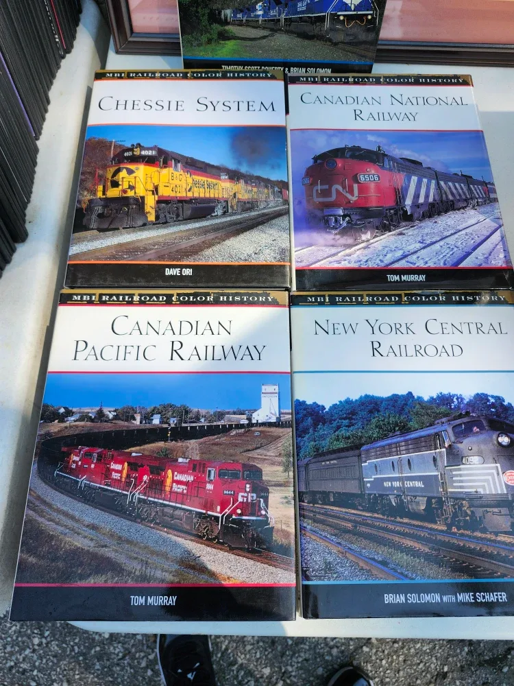 MBI RAILROAD COLOR HISTORY BOOK SET image indicator(2)