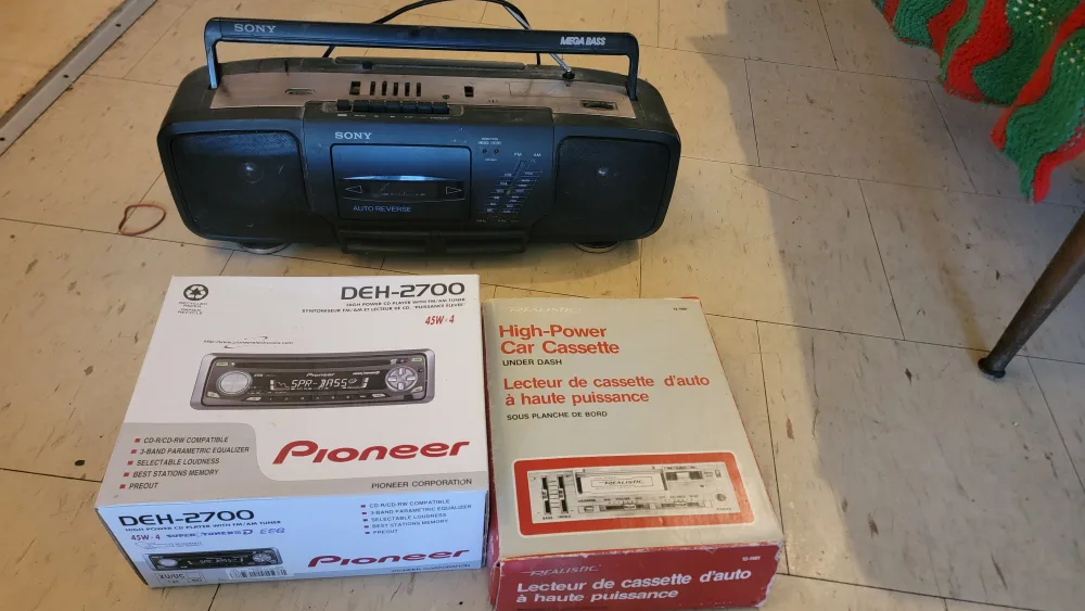 Sony Mega Bass CFS-D30 Boombox image indicator(4)