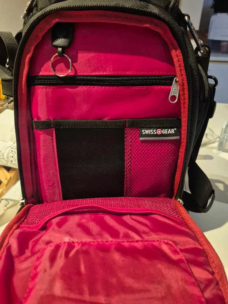 Swiss Gear Camera Bag - Black & Red image indicator(2)