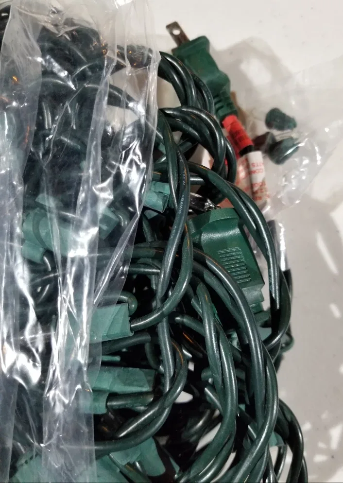 *BRAND NEW BOX!* Of Traditions 150 Net Lights 4'x6' Outdoor Use! image indicator(8)