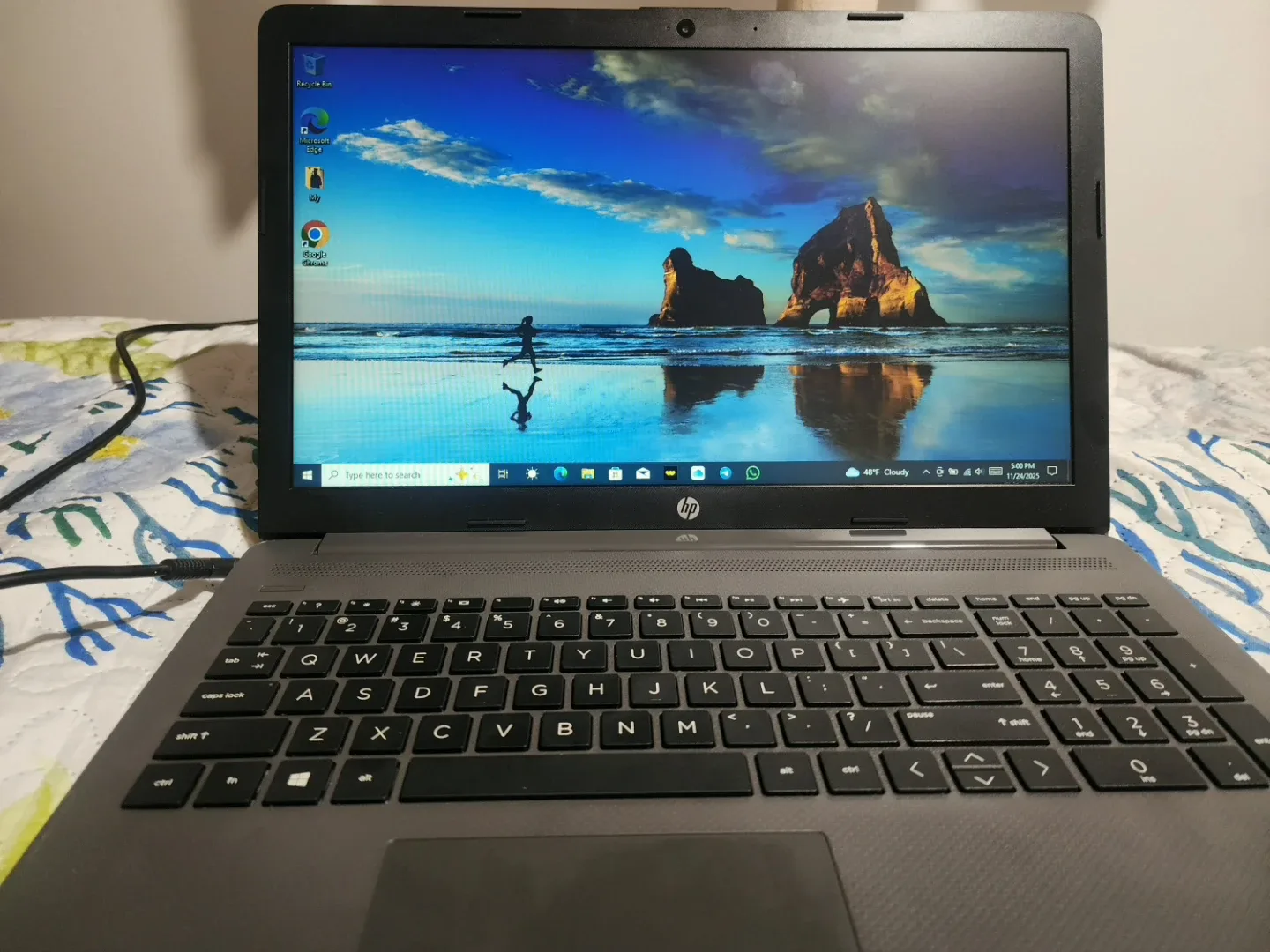 HP 255 G7 Notebook PC - AMD A6-9225, 8GB RAM, 256GB NVMe image indicator(4)