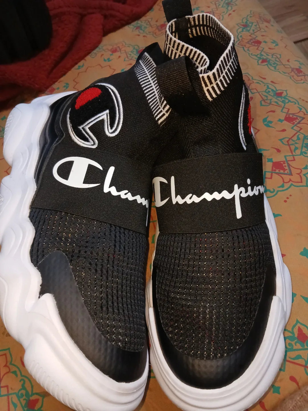 Champion Black & White Shoes - Size 9M image indicator(2)