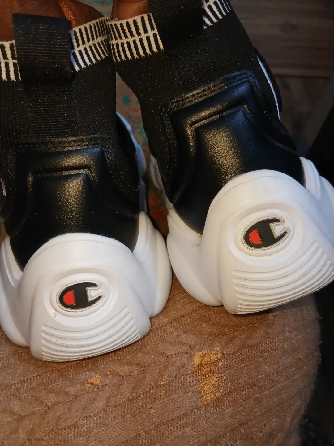 Champion Black & White Shoes - Size 9M image indicator(4)