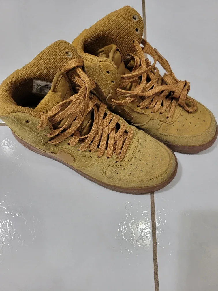 Youth Air Force 1 - honey brown (size 5.5Y) image indicator(2)