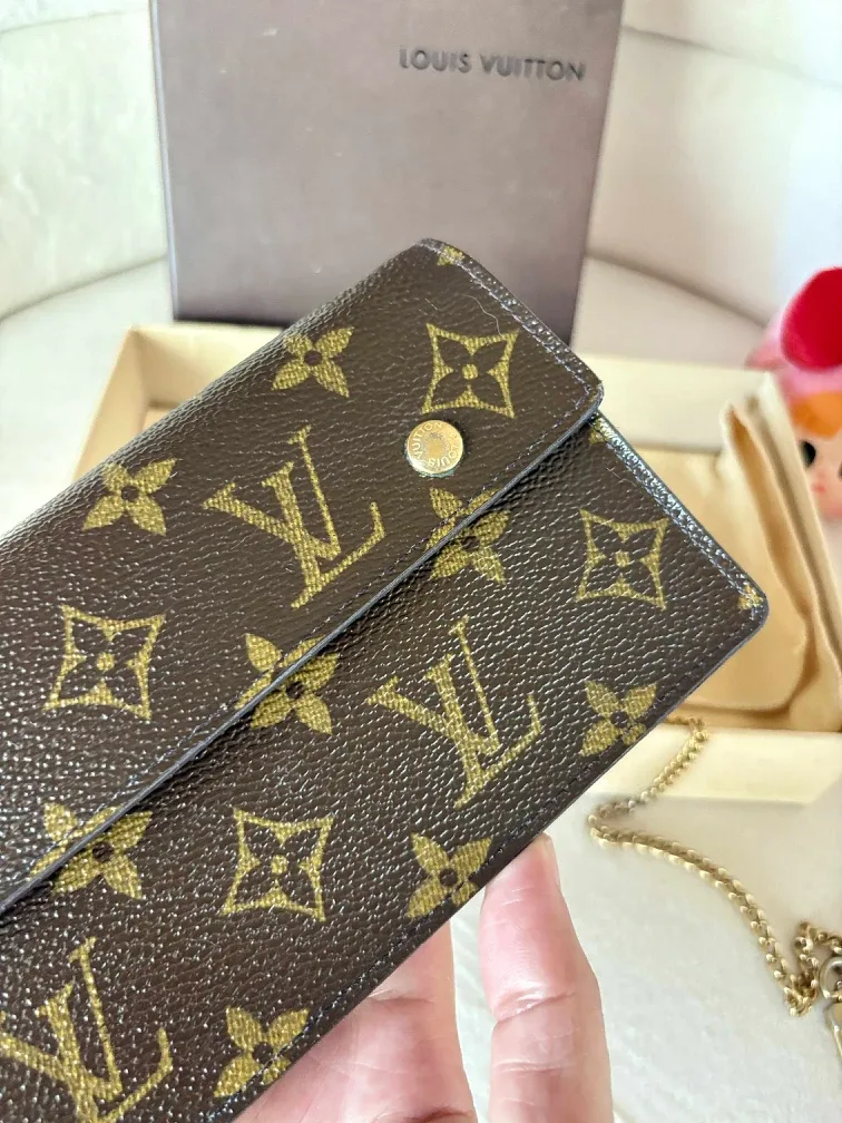 LV Accordion Wallet On Chain 2007 image indicator(5)