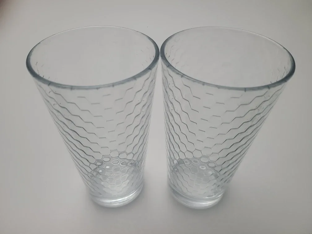 Set of 2 Clear Textured Glasses image indicator(2)