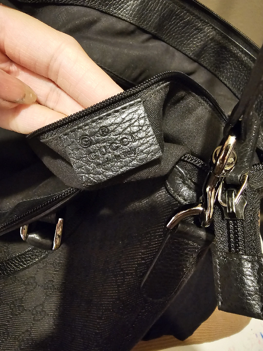 Authentic Gucci Black Handbag - photo 5