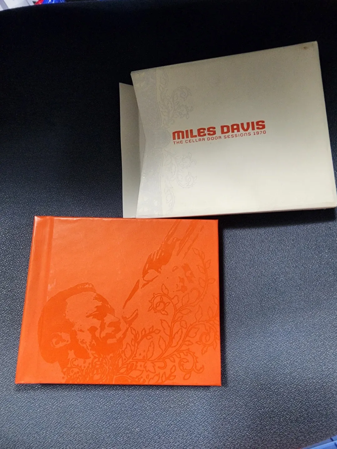 Miles Davis: The Cellar Door Sessions 1970 - Box and book ONLY image indicator(2)