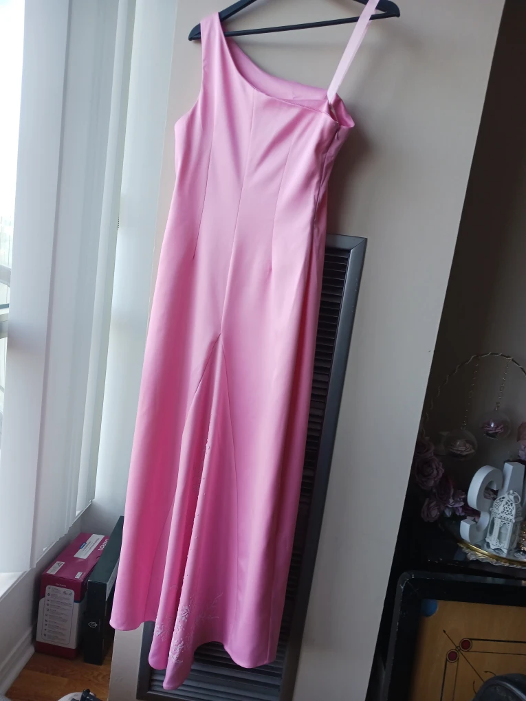 Pink One-Shoulder Formal Dress