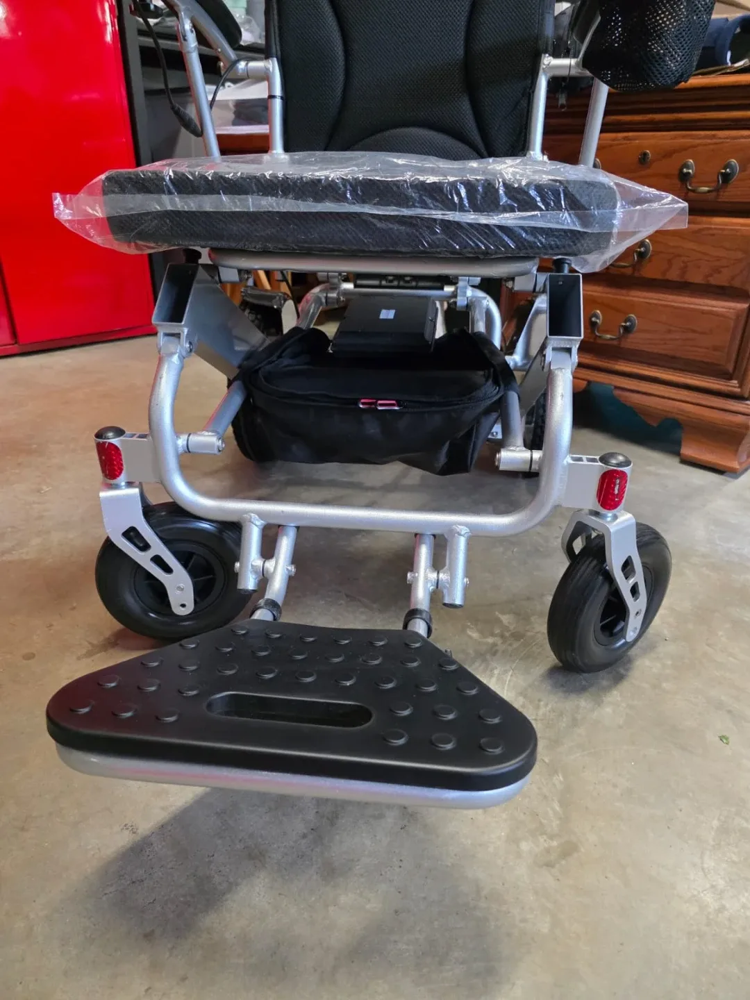 Travel Buggy Foldable Electric Wheelchair image indicator(5)