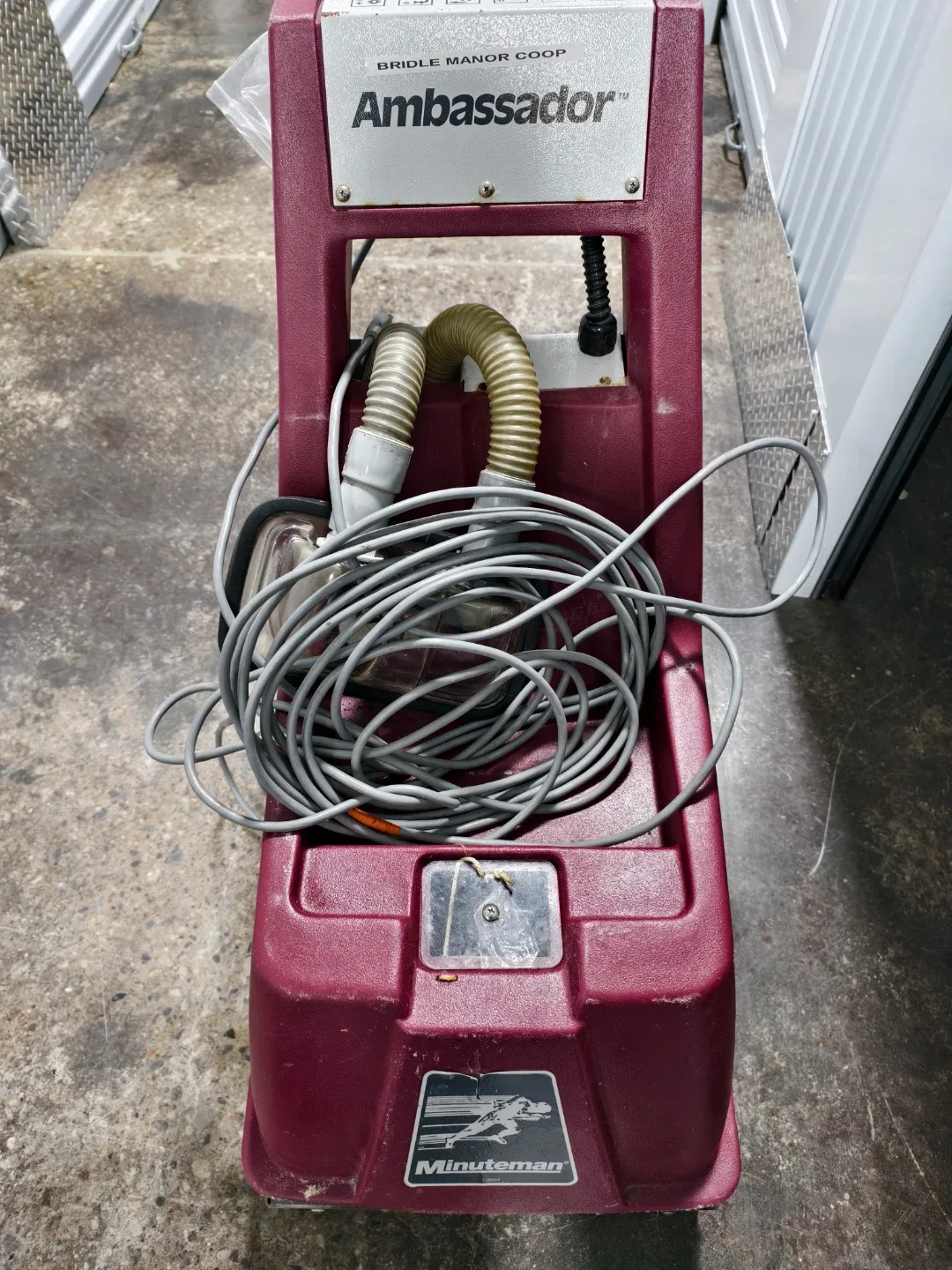 Minuteman Ambassador Carpet Extractor (Carpet Cleaner) image indicator(3)