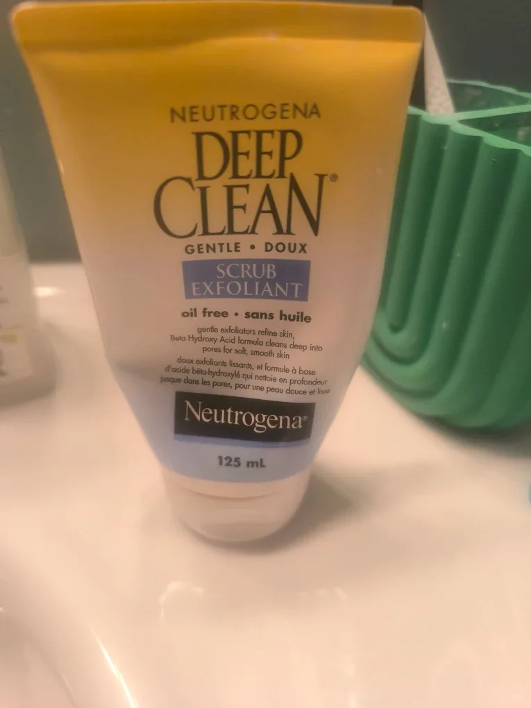 Neutrogena Deep Clean Gentle Scrub Exfoliant