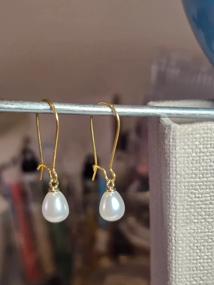 Pearl Drop Earrings image indicator(3)