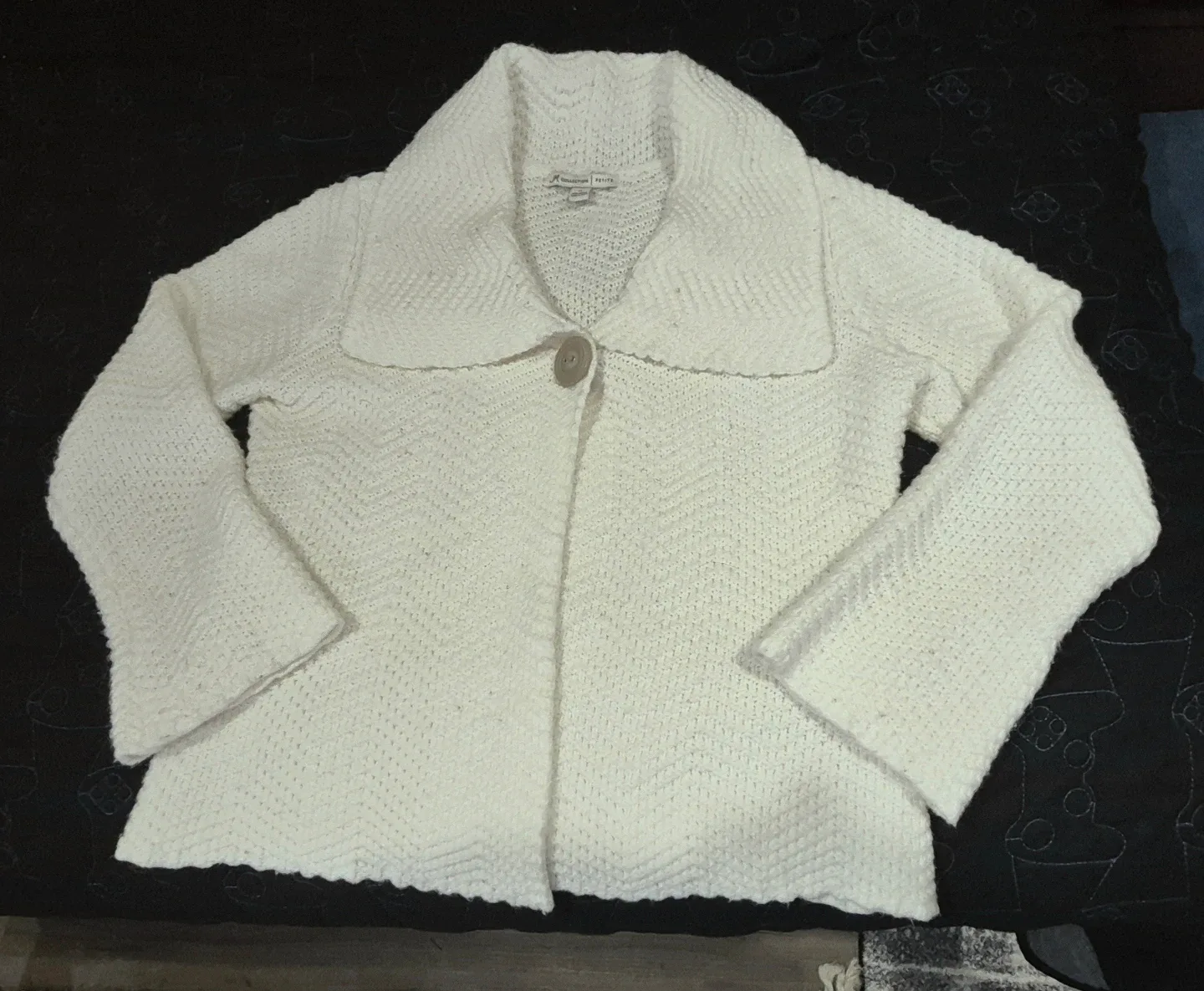 JM Collection Petite White Cardigan - Size M image indicator(4)