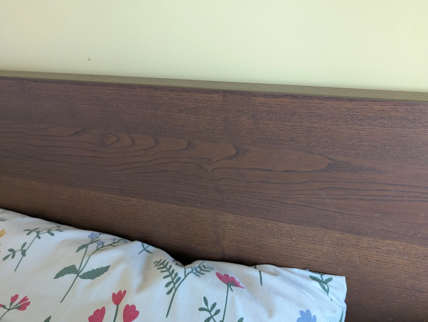 Queen Size Bed Frame(Ikea) - photo 2