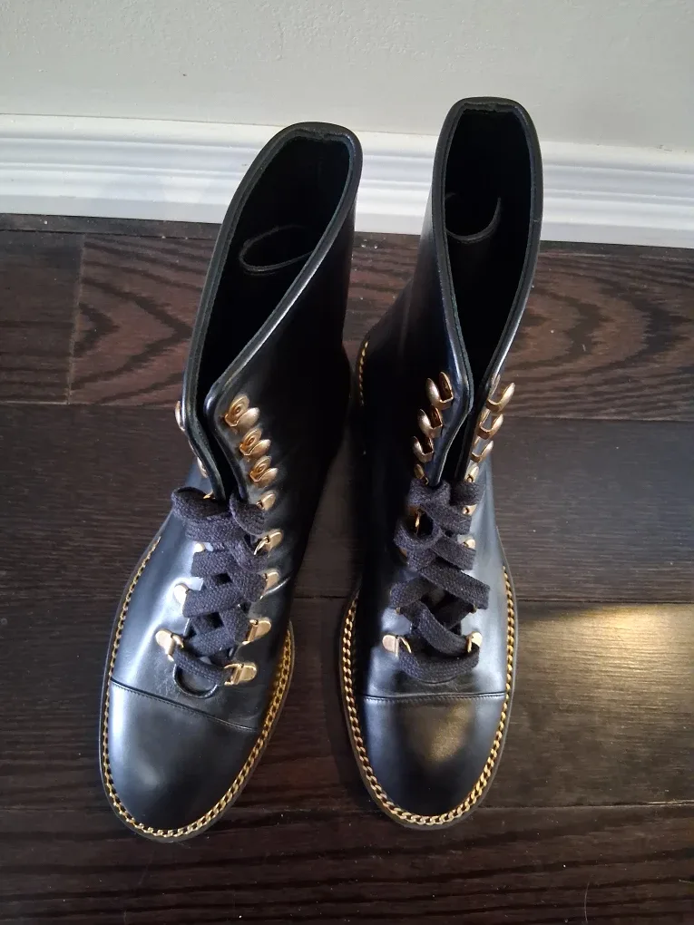 Stuart Weitzman Black Leather Boots - Size 7 image indicator(6)