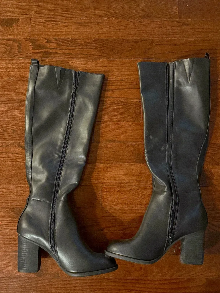 Black Knee High Boots, Size 8.5 - Call It String